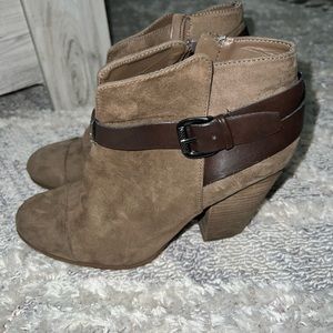 Carlos booties